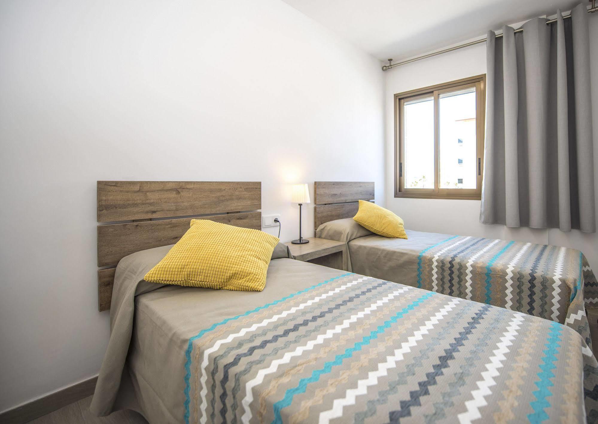 Ona Aquamarina Aparthotel La Pineda Bagian luar foto
