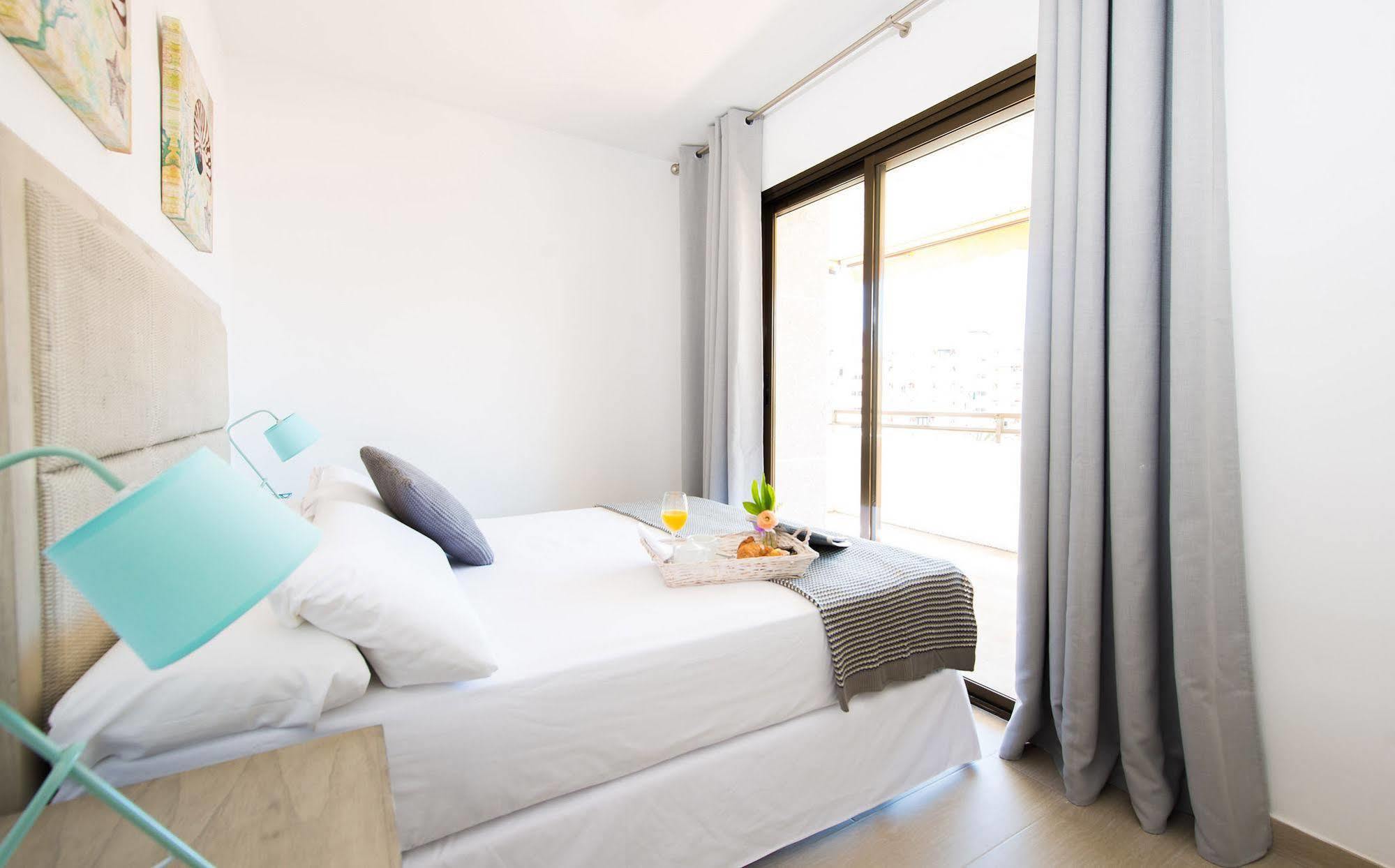 Ona Aquamarina Aparthotel La Pineda Bagian luar foto